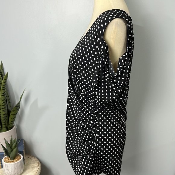 Torrid Blouse Womens 2 Black Polka Dot Cold Shoulder Top V-Neck - Picture 4 of 9